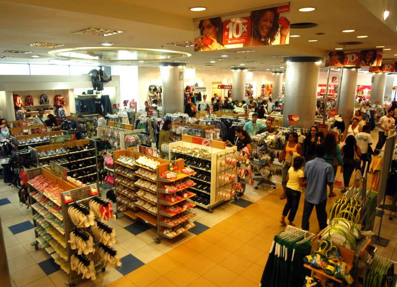 Leader alega que foi atingida pela grave crise que afeta os setores econômicos