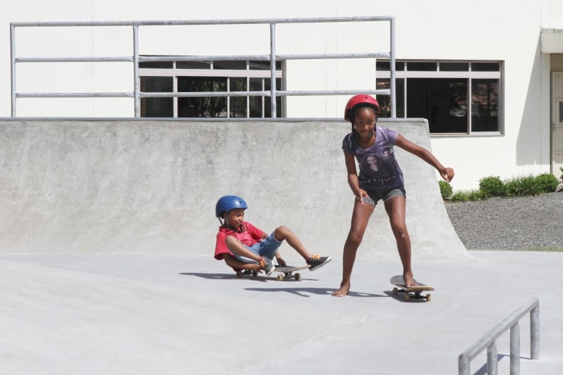 Uma pista foi constru&iacute;da em 2016 para os praticantes do bairro Foto: LUIZA PRADO/JC