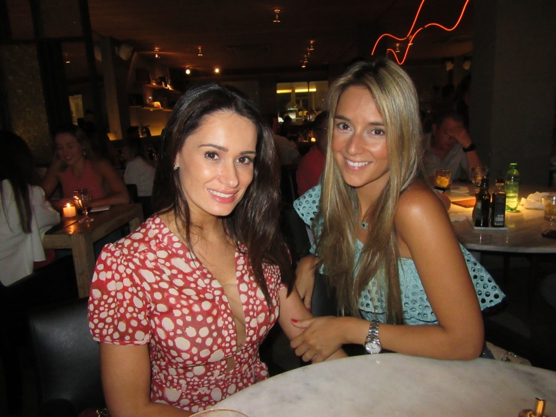 Ana Paula Ribeiro e Maria Fernanda Carchedi no restaurante Press  
