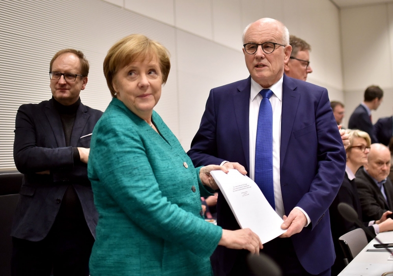 Chanceler alemã considerou o processo de negociação 'doloroso'