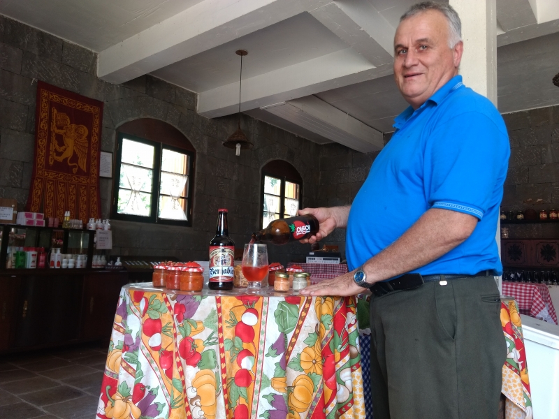 C&eacute;lio administra ao lado da esposa o empreendimento Foto: ARQUIVO PESSOAL/DIVULGA&Ccedil;&Atilde;O/JC