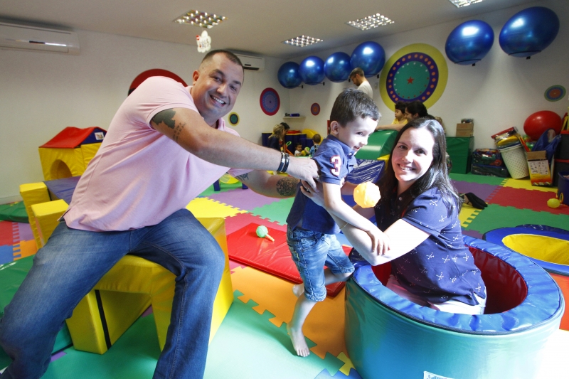 Lucas Silva e a esposa Laura Bego trouxeram o conceito da Venezuela Foto: MARCELO G. RIBEIRO/JC