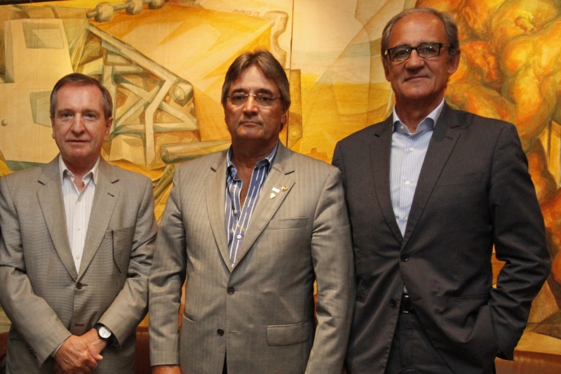 Visita do Sebrae - RS com o novo presidente e o diretor superintendente. Na foto: Mércio Tumelero, Gedeão Pereira e Derly Fialho.