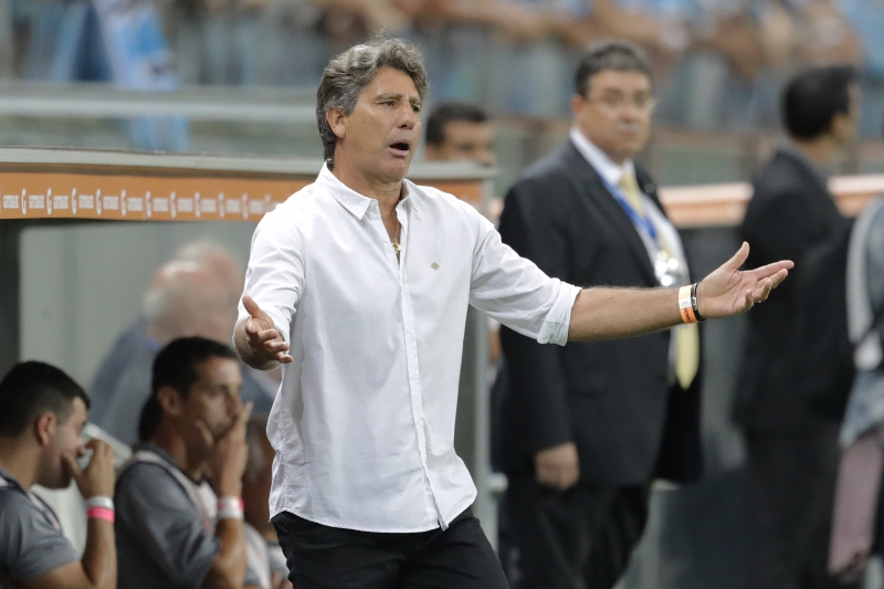 'Eu não tenho culpa se os colorados estão sofrendo com o sucesso do Grêmio', disse Renato