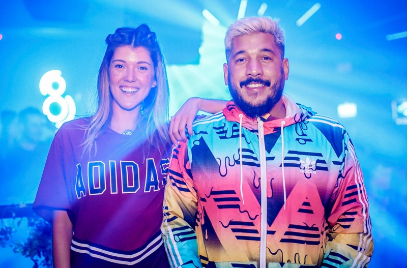 Os DJs Carol Emmerick e Zedoroque animaram a última festa da temporada da Oito Atlântida