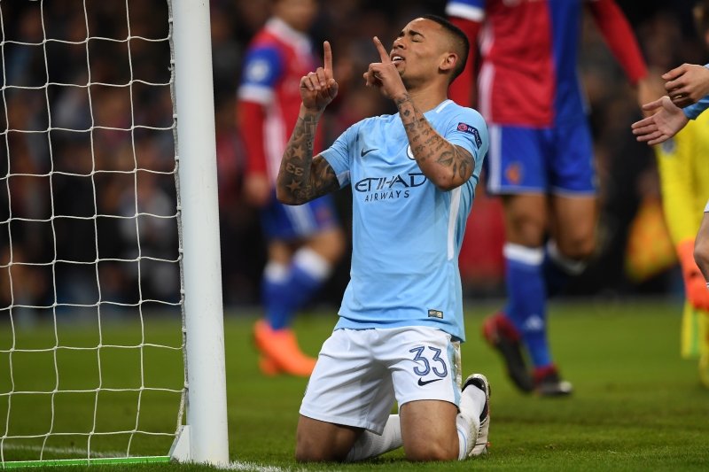 Apesar da derrota, City se classifica com um gol de Gabriel Jesus para as quartas de finais Champions League 