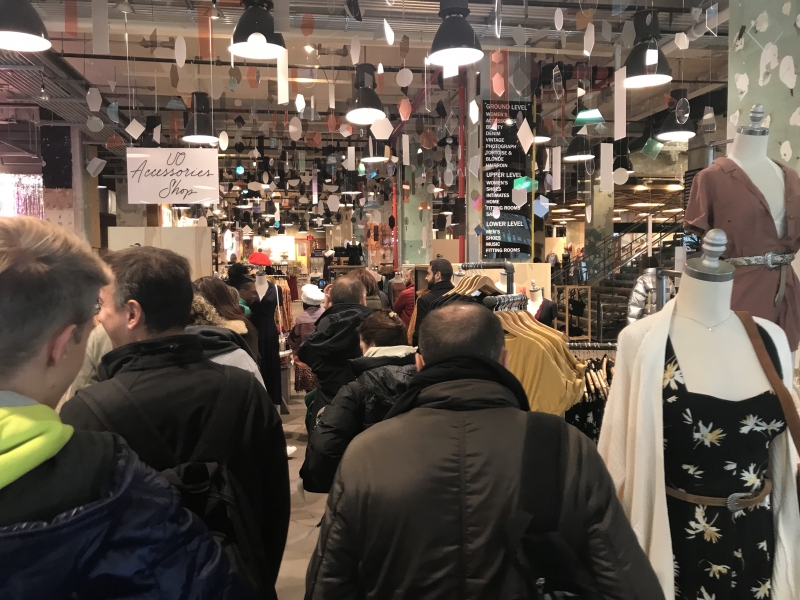 At&eacute; a quest&atilde;o de departamentos, homens de um lado e mulheres de outro, est&aacute; sendo discutida