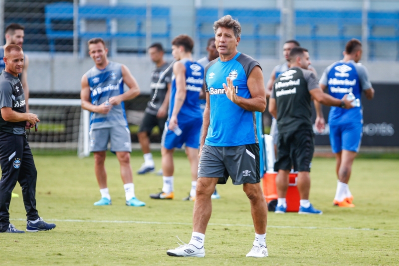 Odair Hellmann e Renato Portaluppi fazem mistério sobre escalações