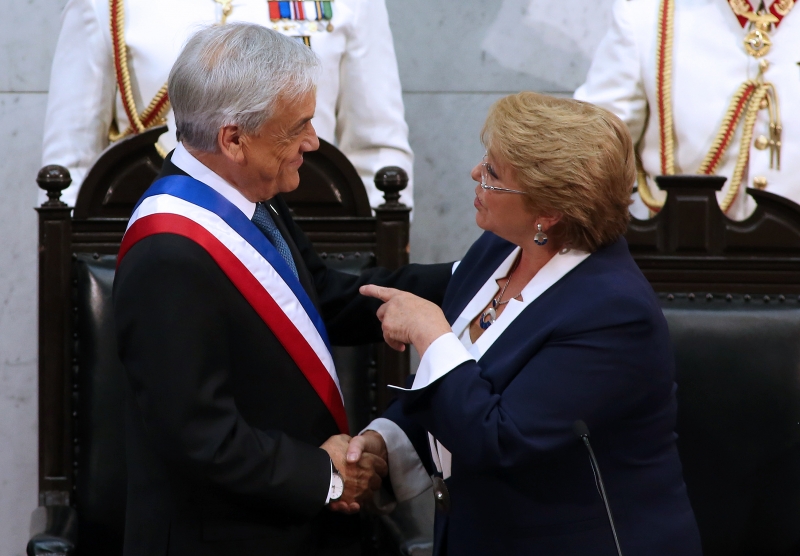 Piñera sucede governo da líder de centro-esquerda, Michelle Bachelet