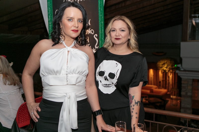 Mariella Stock e Tais Scherer discotecaram na Ora Felice 