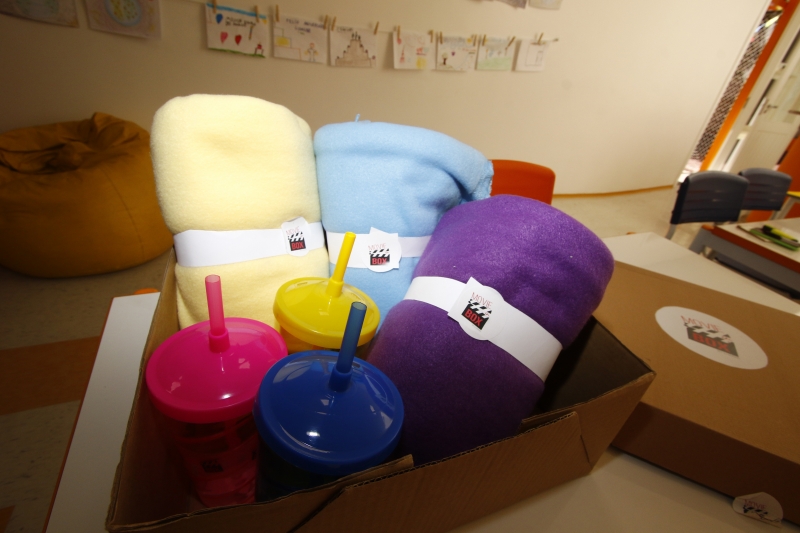 Alunos desenvolveram um kit cinema, que foi comercializado  Foto: FREDY VIEIRA/JC