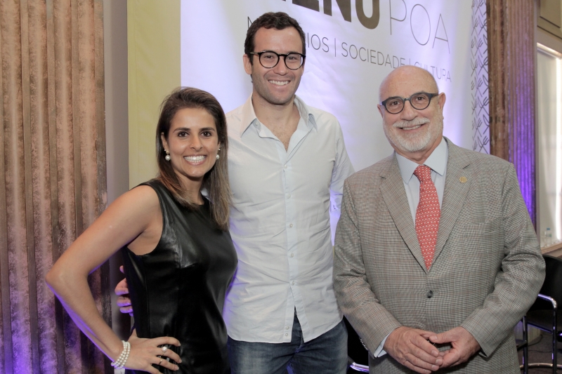 Ana Luiza Ferrão Cardoso e Roberto Sirotsky com Paulo Afonso Pereira, presidente da ACPA