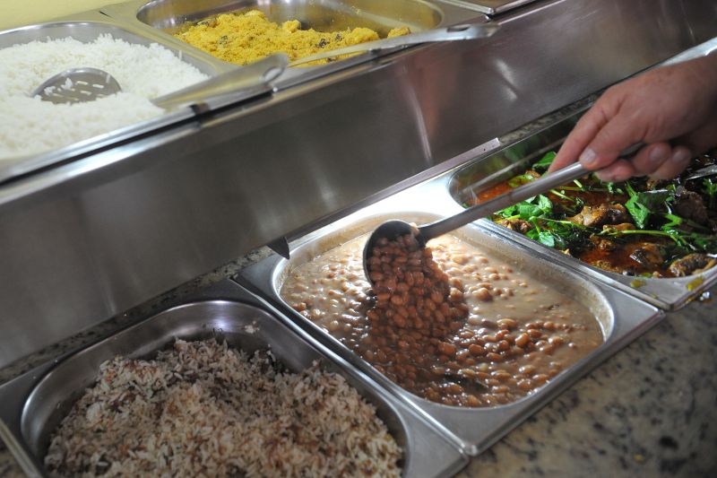 Alta nos preços de itens básicos como arroz, feijão e carnes deve seguir elevando a inflação
