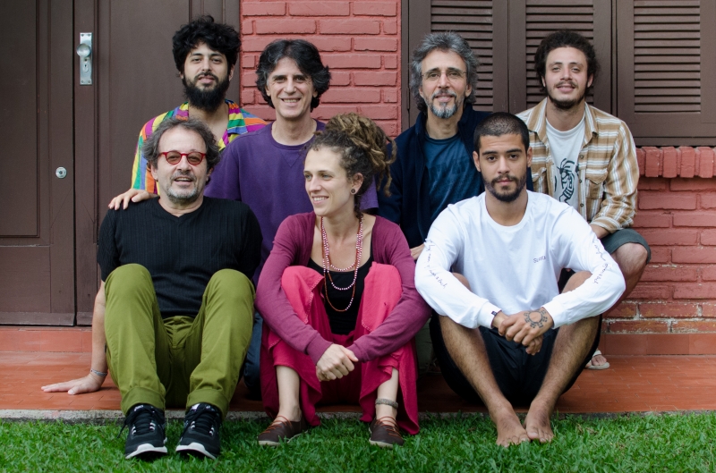 Espetáculo Casa Ramil, com sete músicos da família, será apresentado em Porto Alegre e Pelotas