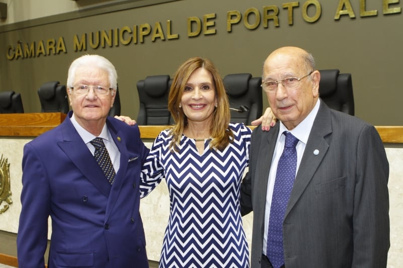 Edison Pontes Magalhães com os vereadores Mônica Leal e Reginaldo Pujol