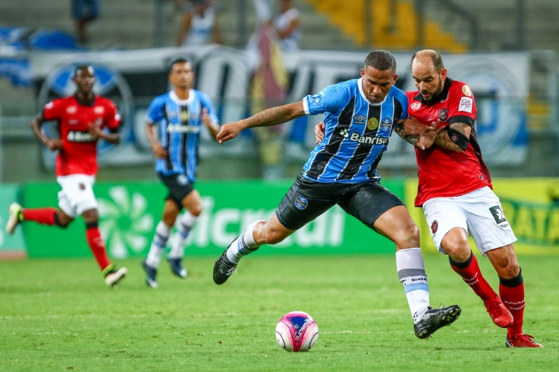 Na primeira fase do Gauchão, Grêmio venceu a partida na Arena por 2 a 1