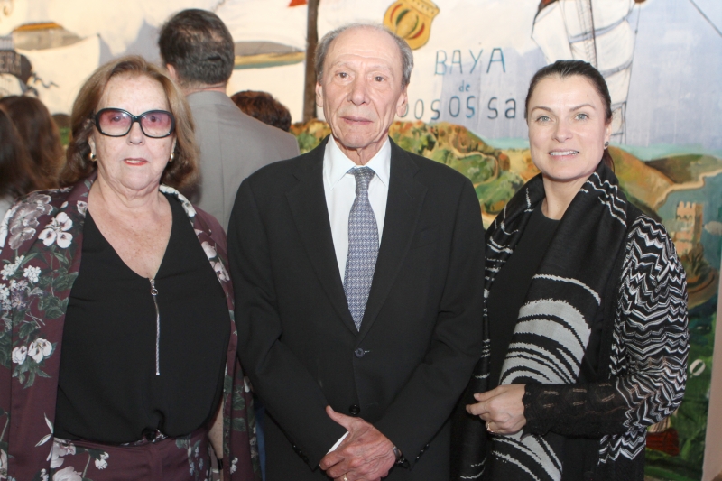 Maria Cecília Kaother, Péricles de Freitas Druck e Patrícia Druck na visita guiada da Bienal do Mercosul  