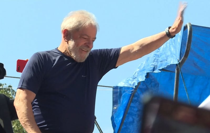 Apesar da queda na pesquisa, Lula continua liderando a corrida ao Palácio do Planalto
