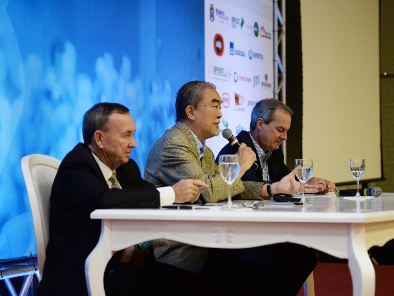 Tramontina, Motomura e Oliveira estiveram no 4º Meeting Empresarial