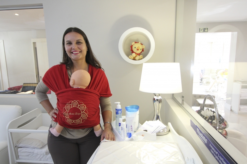  Michele Ferreira criou marca de slings, presta assessoria para fam�lias com beb�s e ainda trabalha no Hospital Concei��o, em Porto Alegre