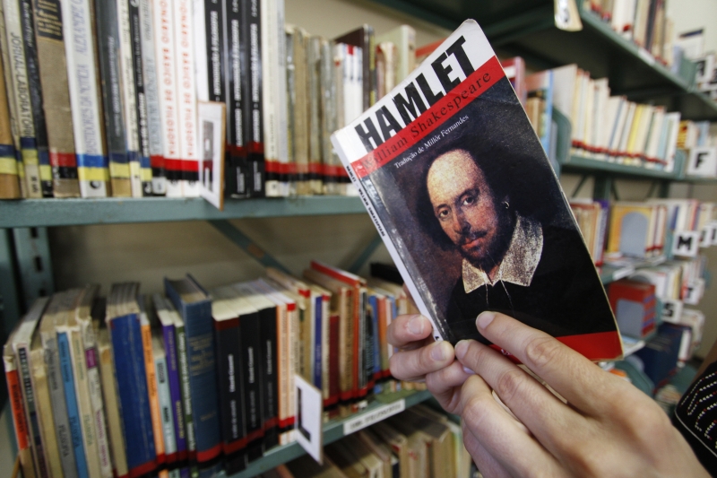 Relação de livros agora inclui Hamlet, de William Shakespeare