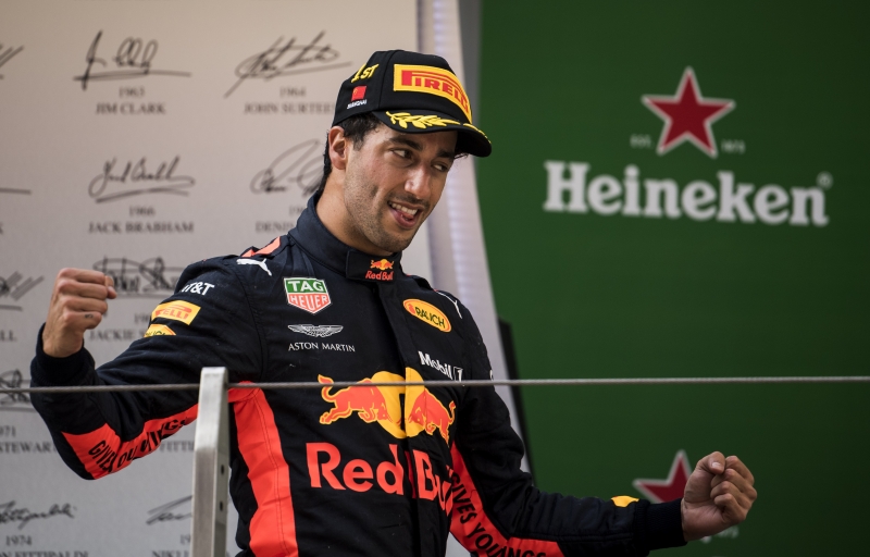 Após 15 provas sem subir ao lugar mais alto do pódio, Ricciardo encerrou o jejum em grande estilo