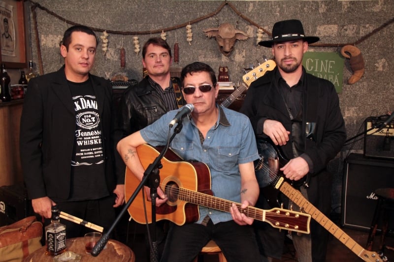 Músico segue fazendo shows com sua atual banda, os Irish Boys