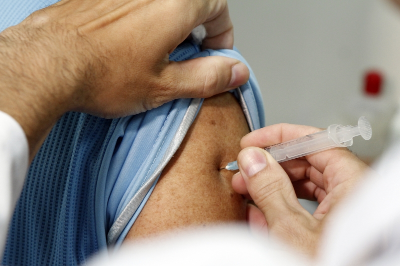 Campanha contra a gripe abrangerá um público maior, imunizando adultos entre 55 e 59 anos