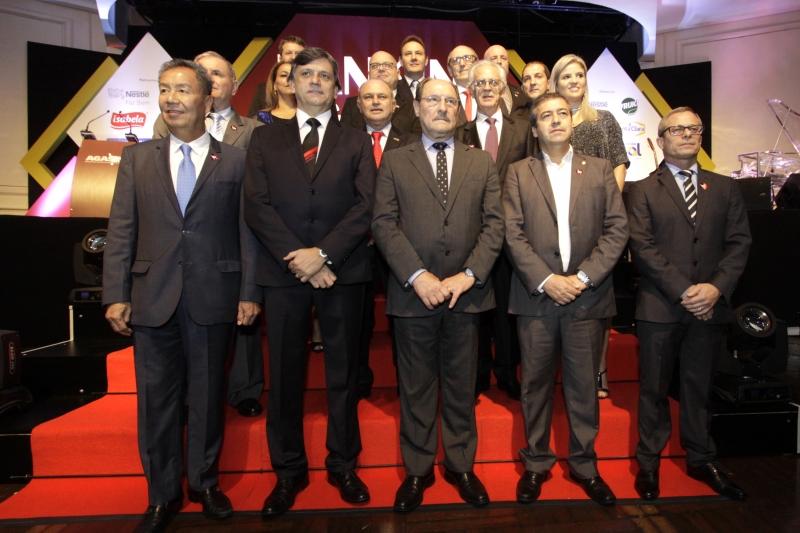 Os 14 agraciados receberam homenagem durante cerimônia no Grêmio Náutico União, em Porto Alegre