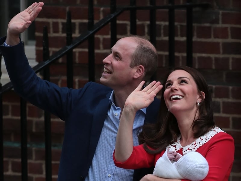 O mais novo herdeiro real britânico chama-se Louis Arthur Charles