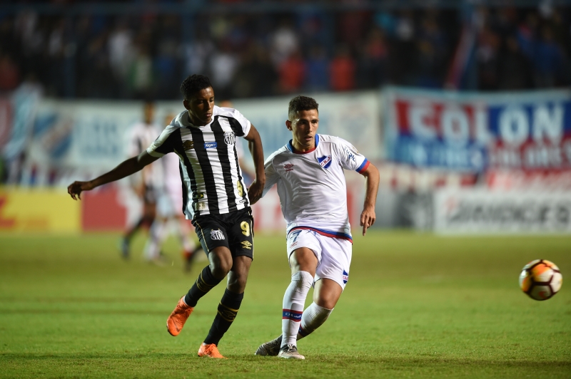 A derrota contra o time Uruguai veio por 1 a 0 no estádio Grand Parque Central, em Montevidéu