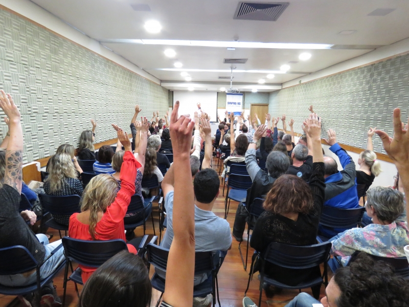 Medida foi acatada pelos docentes durante assembleia geral realizada nesta quarta-feira