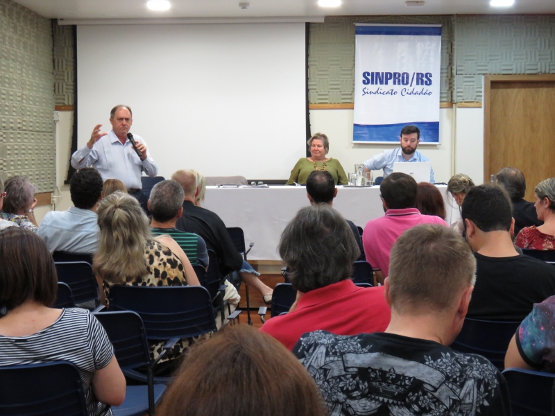 Professores retomarão as atividades nesta sexta