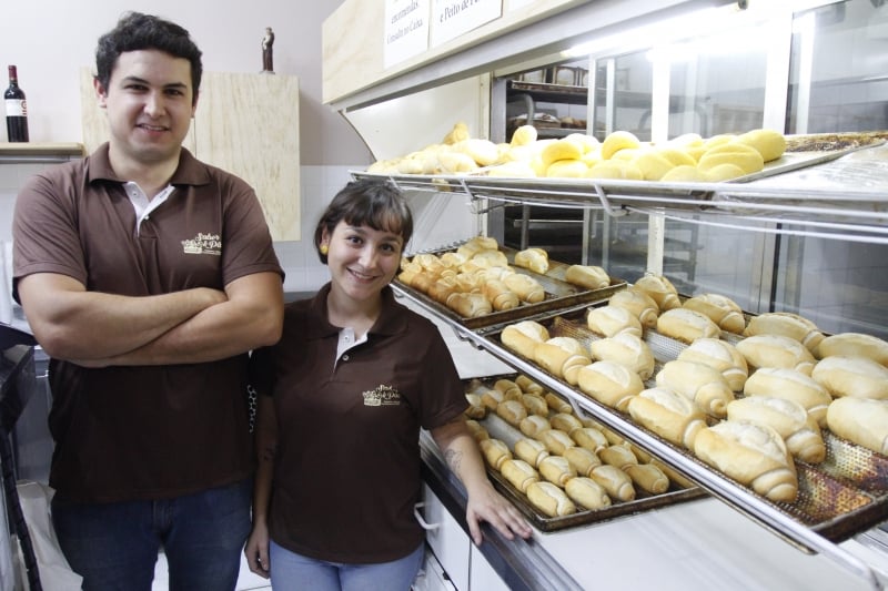 Rodrigo e Bruna aplicaram suas ideias na padaria da família Foto: CLAITON DORNELLES /JC