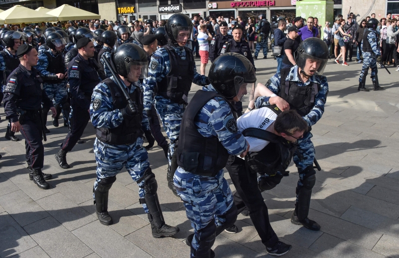 Manifestantes foram soltos um dia depois do ato na praça Pushkinskaia