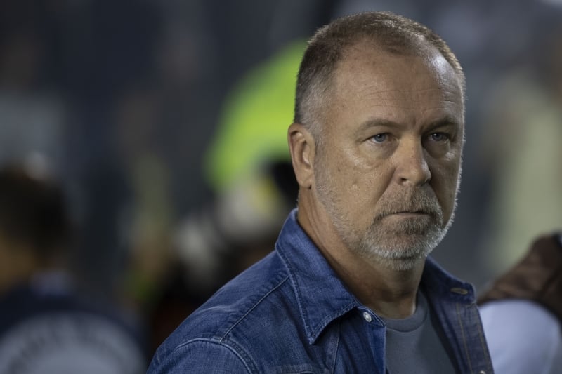 O treinador já liderou a Seleção Brasileira e o rival Grêmio