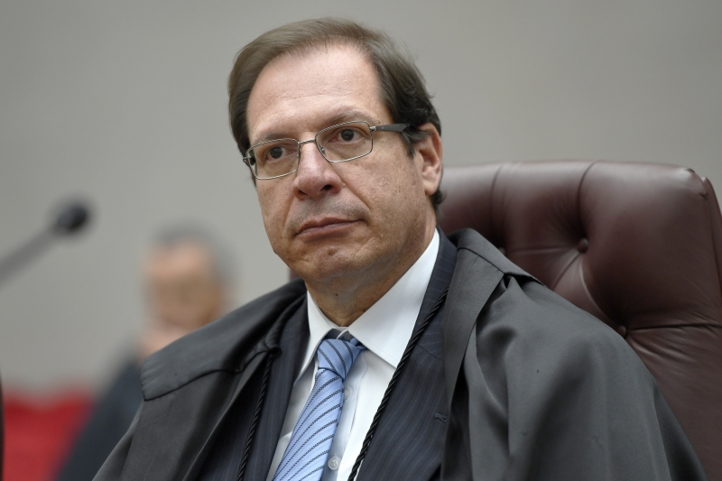O corregedor Luís Felipe Salomão comanda as investigações