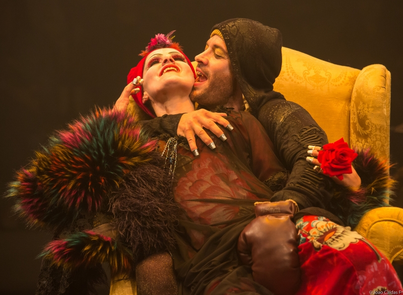 Montagem chega à capital gaúcha no próximo fim de semana, em três sessões no Theatro São Pedro