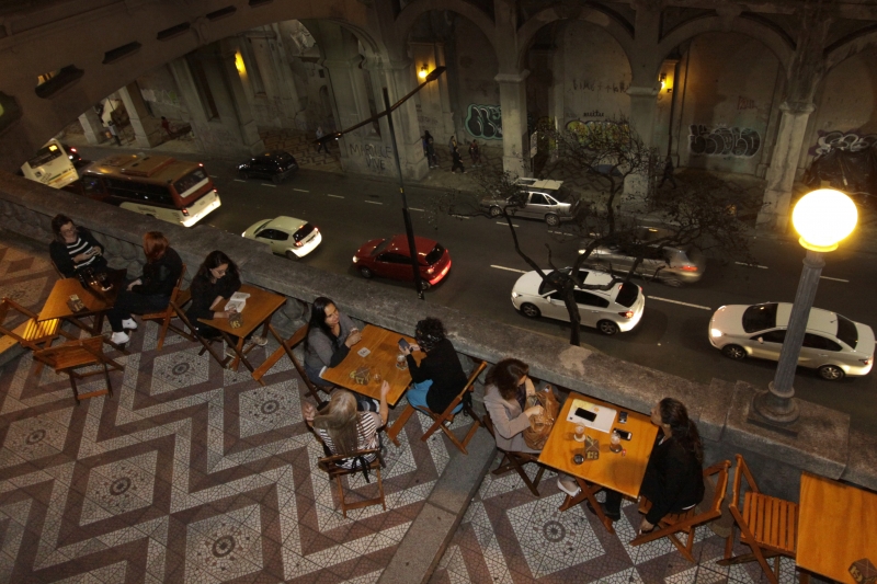 Armaz&eacute;m Porto Alegre nas escadarias da Borges