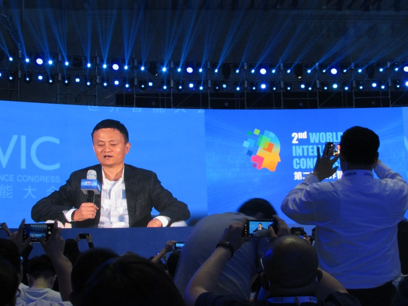 Jack Ma, do Alibaba, alerta para mudanças no mercado de trabalho provocadas pela inteligência artificial