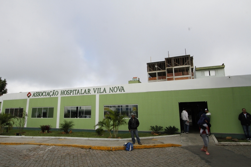 Hospital Vila Nova tinha todos os seus 20 leitos intensivos ocupados ontem