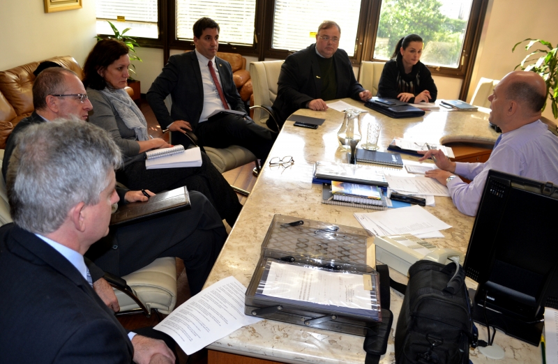 Grupo de trabalho re�ne Sescon RS, CRCRS e Receita Federal 