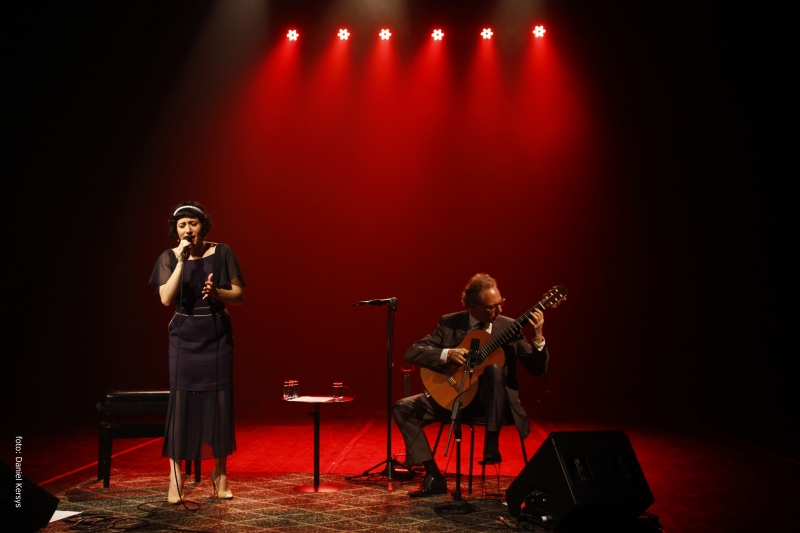 Lívia e Arthur Nestrovski fazem show no Theatro São Pedro