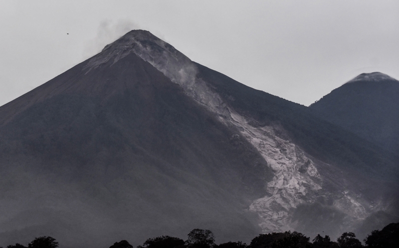 Pelo menos 1,7 milhão de pessoas foram atingidas ou afetadas pelas lavas e cinzas do vulcão