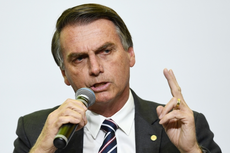 Bolsonaro diz que pesquisa do DataPoder360 mostrava sua vitória no segundo turno 
