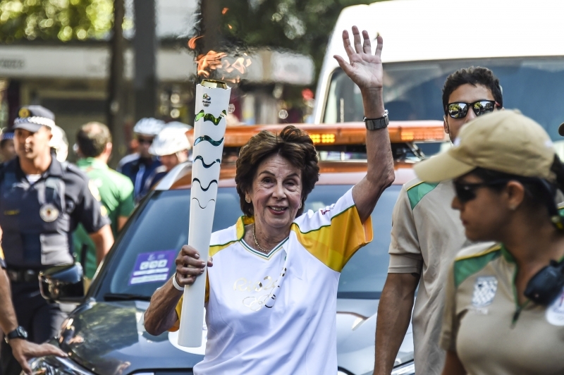 Corpo da ex-tenista Maria Esther Bueno é velado em São Paulo