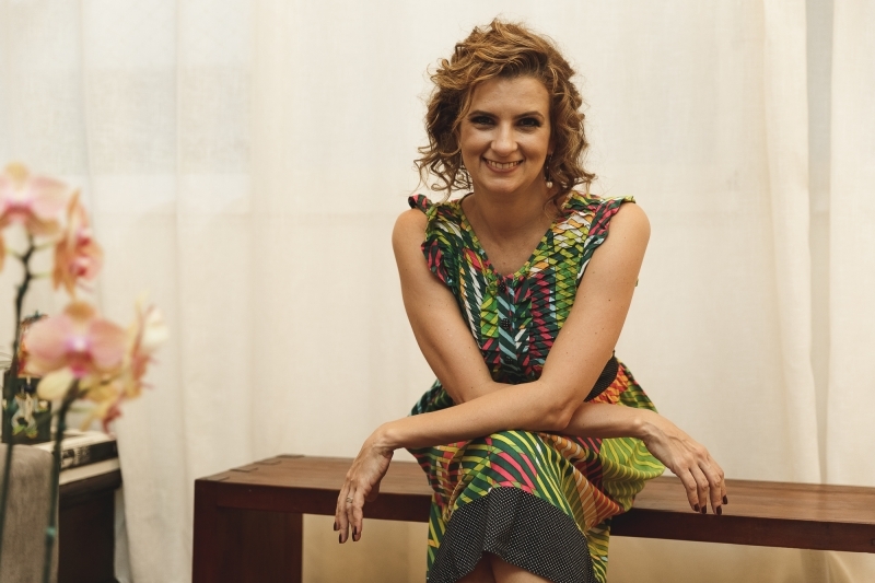 A apresentadora atua na TV h&aacute; sete anos Foto: Nemayda Furtado/Divulga&ccedil;&atilde;o/JC