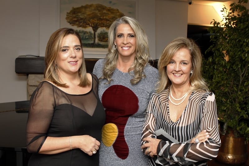 Laura Malcon, Célia Fabris e Valéria Jarros Tumelero no aniversário do Country Club 