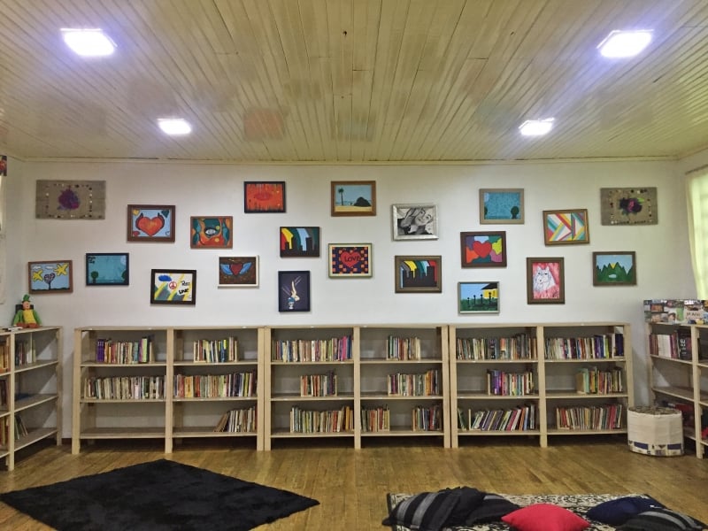 Espaço ganhou decoração especial, incluindo de elementos que remetem à literatura