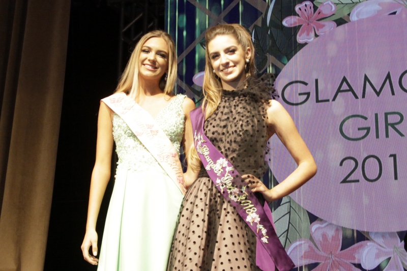 Glamour 2018
foto 1
Carolina Bing entregou a faixa de Glamour Girl 2018 para Paula Nunes Paglioli

